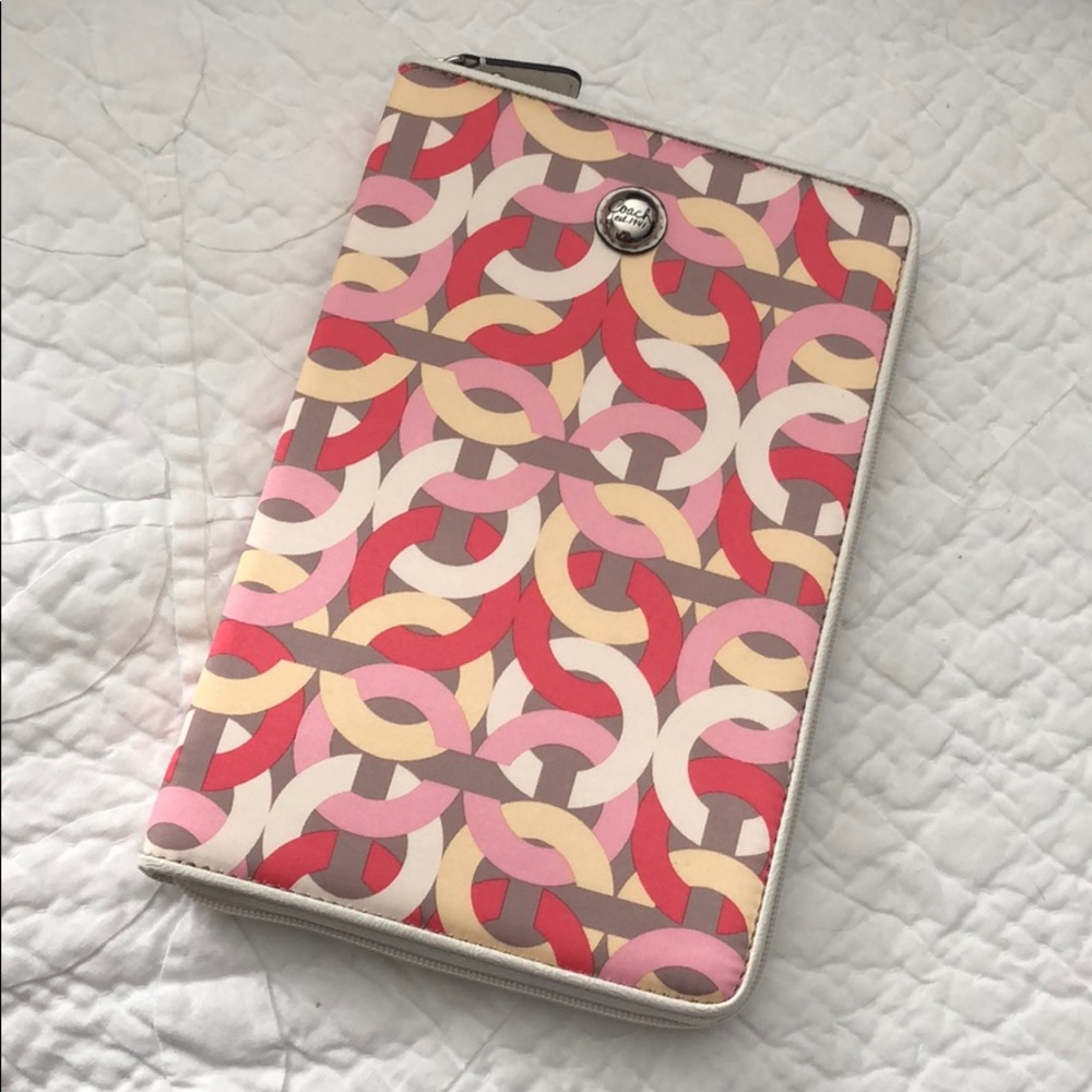 NWT Coach tablet/iPad/e-reader Case